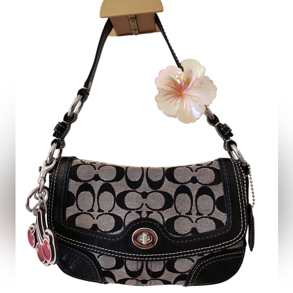 Coach Y2K Soho Chelsea Signature Flap Turn Lock black/Gray canvas leather trim
